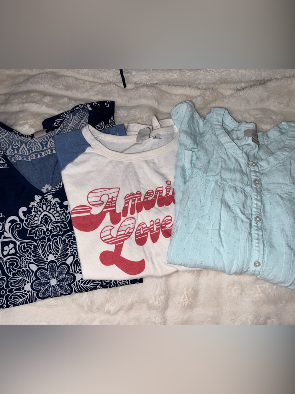 Size L Women's Top Lot of 3 - LOFT Outlet, Junk Food, Agenda Boho Graphic